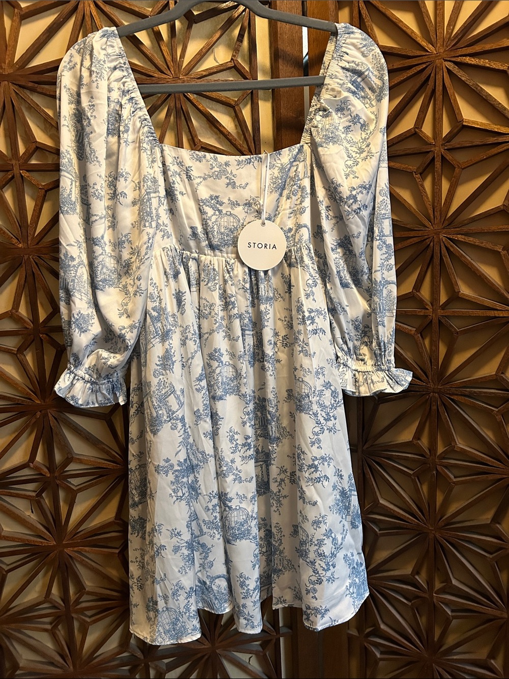 Storia babydoll mini dress white and blue size small